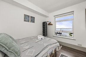 Beachfront Apartment With Sea View By My Getaways
