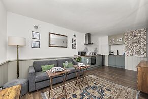 Beachfront Apartment With Sea View By My Getaways