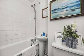 Beachfront Apartment With Sea View By My Getaways