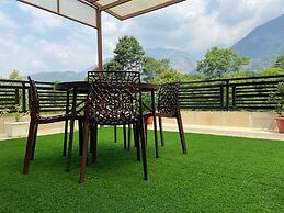 Goroomgo The Sojourn, Adharshila & Gulmohar Cottages Dharamsala