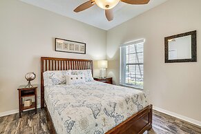 7 Mi to Disney: Kissimmee Poolside Paradise!