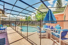 7 Mi to Disney: Kissimmee Poolside Paradise!
