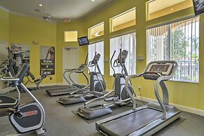 7 Mi to Disney: Kissimmee Poolside Paradise!