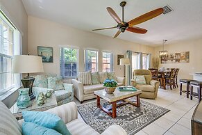 7 Mi to Disney: Kissimmee Poolside Paradise!