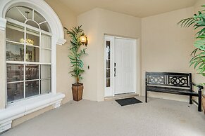 14 Mi to Disney: Spacious Home w/ Pool & Lanai!