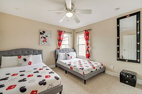 14 Mi to Disney: Spacious Home w/ Pool & Lanai!