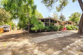 Welcoming Flagstaff Condo < 1 Mi to Downtown!