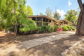 Welcoming Flagstaff Condo < 1 Mi to Downtown!