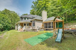 Porch & Fire Pit: Shawnee on Delaware Home!
