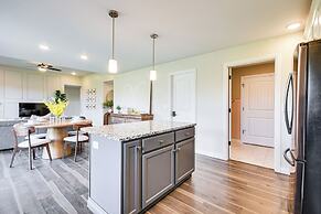 Steps to Park: Quiet Home w/ Yard in Columbia