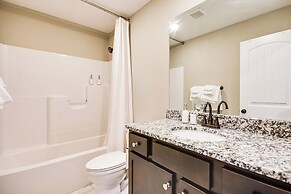 Steps to Park: Quiet Home w/ Yard in Columbia