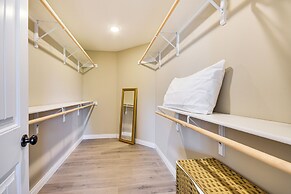 Steps to Park: Quiet Home w/ Yard in Columbia