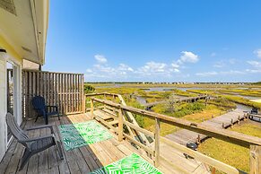 North Topsail Beach Townhome: Walk to the Beach!