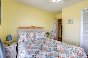 North Topsail Beach Townhome: Walk to the Beach!