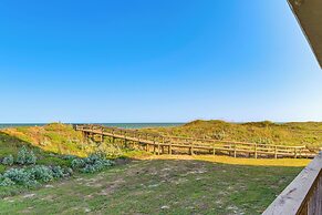 Beachfront Views: Breezy Port Aransas Condo!