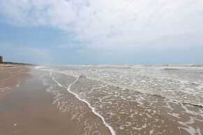 Beachfront Views: Breezy Port Aransas Condo!
