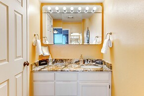 Beachfront Views: Breezy Port Aransas Condo!