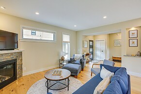 Traverse City Townhome: Walk to Boardman Lake!