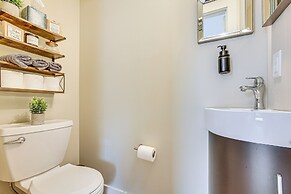 Traverse City Townhome: Walk to Boardman Lake!