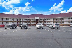 Lake of The Ozarks Condo w/ Pool in Camdenton