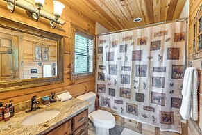 Private Hot Tub: Riverfront Cabin in Murphy