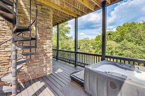Private Hot Tub: Riverfront Cabin in Murphy