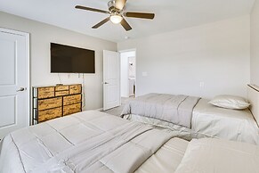 10 Mi to Norfolk: Chesapeake Haven w/ Yard!