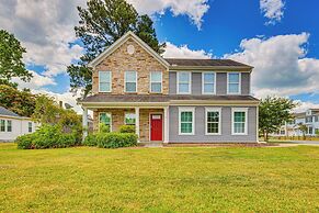 10 Mi to Norfolk: Chesapeake Haven w/ Yard!