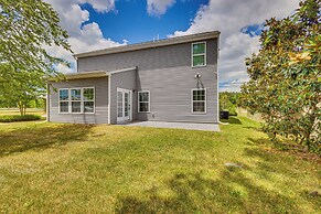 10 Mi to Norfolk: Chesapeake Haven w/ Yard!