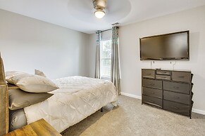 10 Mi to Norfolk: Chesapeake Haven w/ Yard!