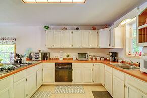 Tennessee Cabin Getaway Near Dale Hollow Lake!