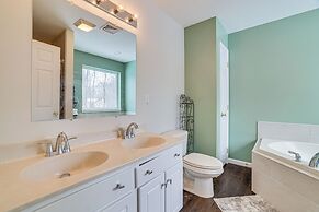 Family-friendly Tobyhanna Home w/ Community Pool