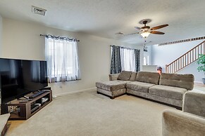 Family-friendly Tobyhanna Home w/ Community Pool