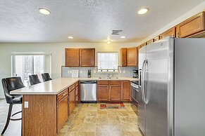 Family-friendly Tobyhanna Home w/ Community Pool