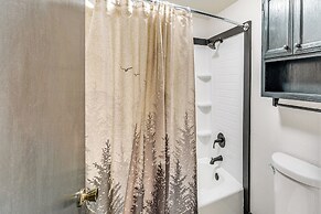 Angel Fire Mountain Condo: Steps to Ski Resort!