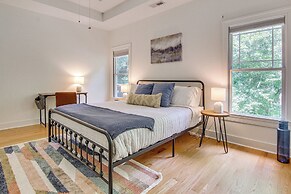 Black Mountain Hideaway w/ Hot Tub & Pool Table!