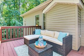 Black Mountain Hideaway w/ Hot Tub & Pool Table!