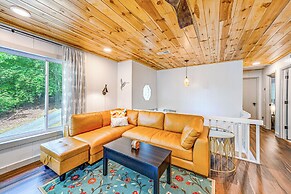 Renovated Franklin Home w/ Mountain-view Deck!