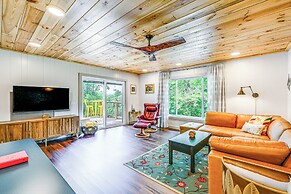 Renovated Franklin Home w/ Mountain-view Deck!