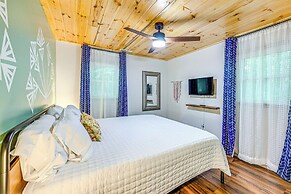 Renovated Franklin Home w/ Mountain-view Deck!