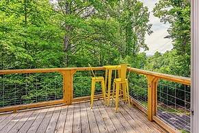Renovated Franklin Home w/ Mountain-view Deck!