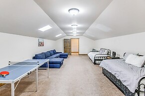 Spacious Afton Home: Patio, Grill & Mountain Views