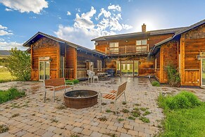 Spacious Afton Home: Patio, Grill & Mountain Views