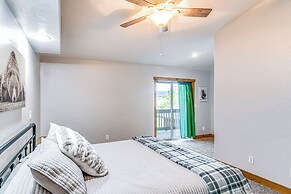 Spacious Afton Home: Patio, Grill & Mountain Views