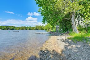 Picturesque Lakefront Cabin in Whiting, Maine!