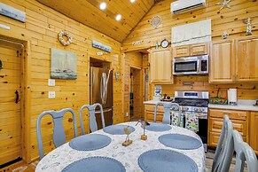 Maryland Retreat: Walk to Bay, Beach & Boat Ramp!