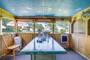 Maryland Retreat: Walk to Bay, Beach & Boat Ramp!