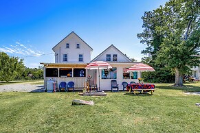 Maryland Retreat: Walk to Bay, Beach & Boat Ramp!