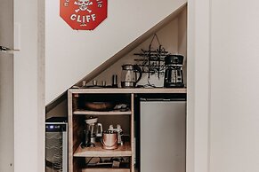 91sw - Wi-fi - Pets Ok - Sleeps 6 2 Bedroom Condo by RedAwning