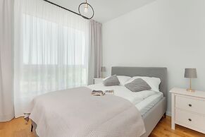 Gdynia Apartment By the Bay by Renters
